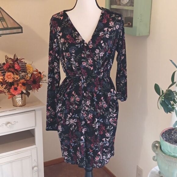 BCBGeneration Soft Knit Floral Dress. Dark Academia,  Romcom, Dark Floral - Picture 2 of 12